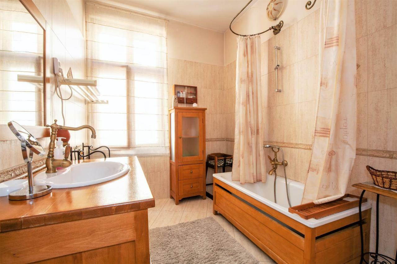 Time Traveling Apartment Sofia City Exteriör bild